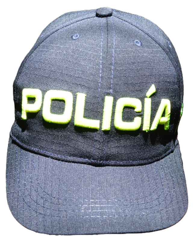 Gorra negra con estampado "Policía"